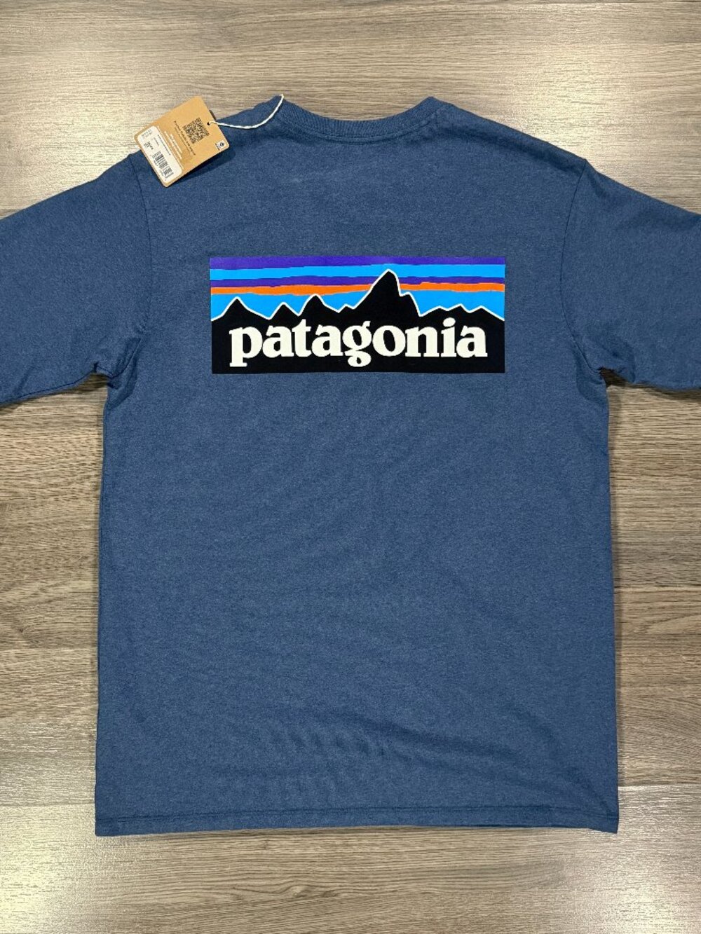 *NWT Patagonia Men's P-6 Logo Responsibili-Tee - Blue